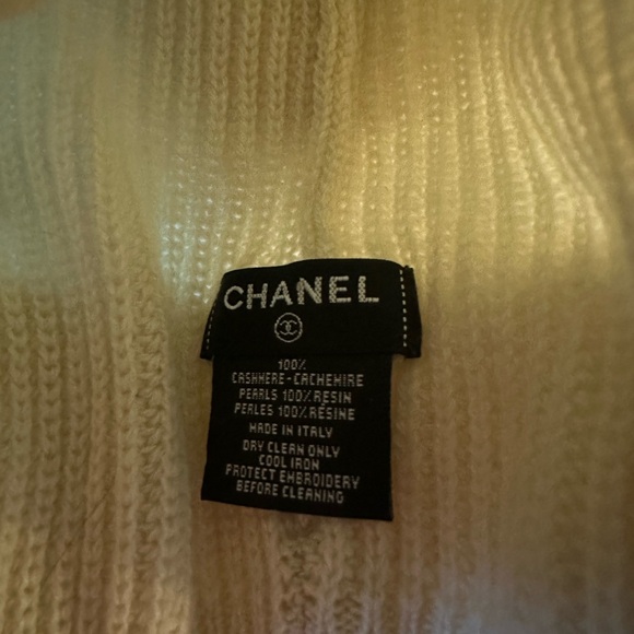 Chanel Beanie - Picture 2 of 5